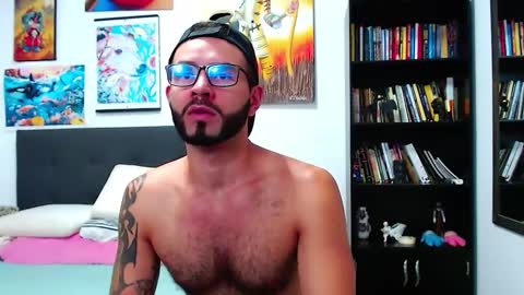 Snapshot of akiles_r chatting on 01/20/25, 11:32 akiles online show from 01/20/25, 11:32