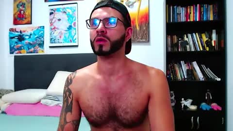 Snapshot of akiles_r chatting on 01/21/25, 02:33 akiles online show from 01/21/25, 02:33