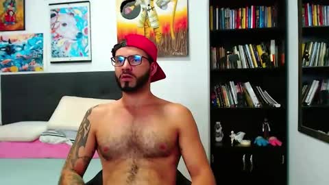 Snapshot of akiles_r chatting on 01/22/25, 02:15 akiles online show from 01/22/25, 02:15