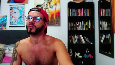 Snapshot of akiles_r chatting on 01/24/25, 03:00 akiles online show from 01/24/25, 03:00