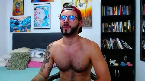 Snapshot of akiles_r chatting on 01/28/25, 01:39 akiles online show from 01/28/25, 01:39