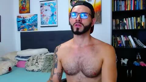 Snapshot of akiles_r chatting on 02/06/25, 02:22 akiles online show from 02/06/25, 02:22