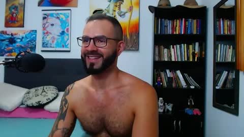 Snapshot of akiles_r chatting on 02/14/25, 01:45 akiles online show from 02/14/25, 01:45