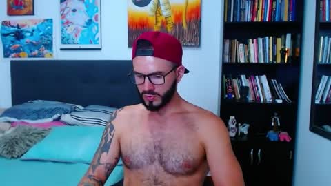 Snapshot of akiles_r chatting on 02/18/25, 02:05 akiles online show from 02/18/25, 02:05