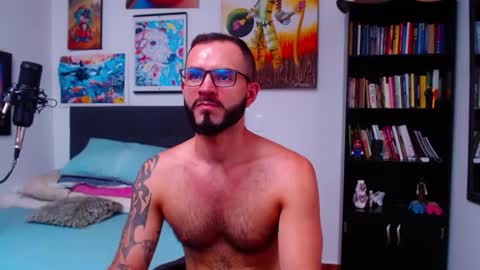 Snapshot of akiles_r chatting on 02/19/25, 10:09 akiles online show from 02/19/25, 10:09