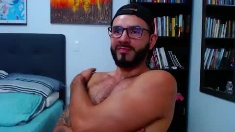 Snapshot of akiles_r chatting on 02/21/25, 02:06 akiles online show from 02/21/25, 02:06