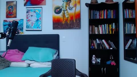 Snapshot of akiles_r chatting on 03/04/25, 09:22 akiles online show from 03/04/25, 09:22