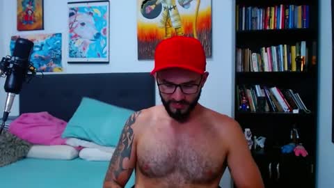 Snapshot of akiles_r chatting on 03/05/25, 01:31 akiles online show from 03/05/25, 01:31