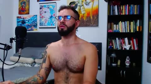 Snapshot of akiles_r chatting on 10/07/25, 10:51 akiles online show from 10/07/25, 10:51