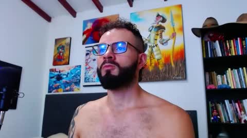 Snapshot of akiles_r chatting on 10/21/25, 10:54 akiles online show from 10/21/25, 10:54