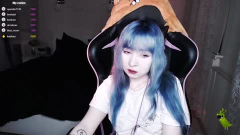 akirahartyx online show from 01/15/25, 03:07