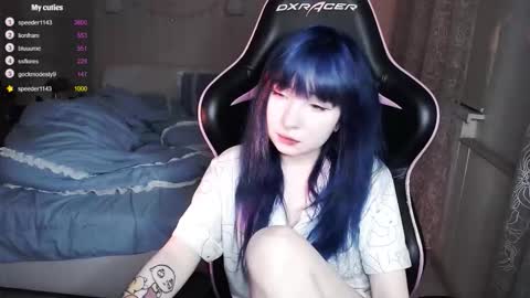 akirahartyx online show from 09/22/25, 03:58