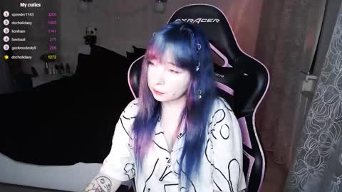 akirahartyx online show from 10/12/25, 03:33