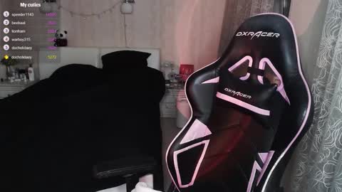 akirahartyx online show from 02/02/26, 03:11