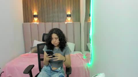Snapshot of akirahayami chatting on 07/17/26, 12:01 AkiraHayami online show from 07/17/26, 12:01