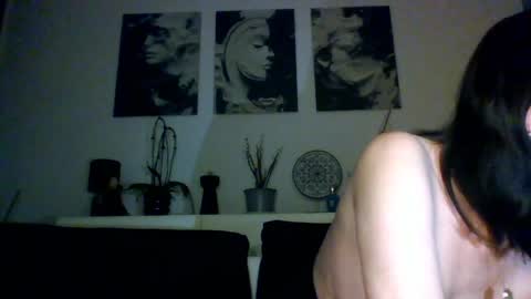 Snapshot of akiramihaela chatting on 04/04/26, 04:37 MIHAELA online show from 04/04/26, 04:37