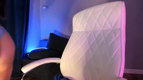 Akura is here 3 online show from 11/15/25, 02:31