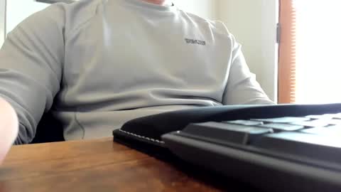 Snapshot of aladdinsimon chatting on 01/22/25, 06:31 Aladdin online show from 01/22/25, 06:31