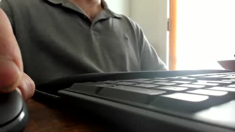 Snapshot of aladdinsimon chatting on 02/26/25, 08:33 Aladdin online show from 02/26/25, 08:33