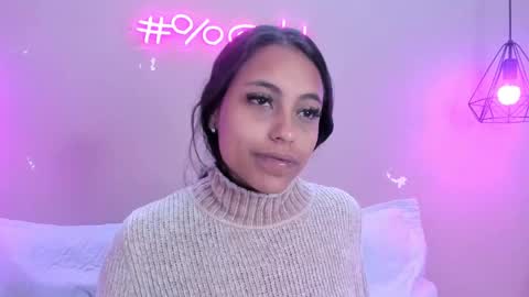 Snapshot of alahia_betancur chatting on 03/07/25, 11:40 Alahia online show from 03/07/25, 11:40