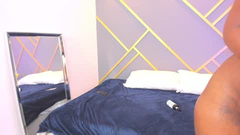 Snapshot of alaia_colins chatting on 01/25/25, 07:17 alaia_colins online show from 01/25/25, 07:17