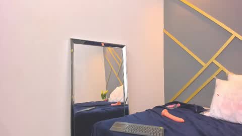 Snapshot of alaia_colins chatting on 02/16/25, 01:38 alaia_colins online show from 02/16/25, 01:38