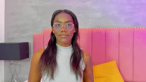 Snapshot of alaia_colins chatting on 11/08/25, 11:58 alaia_colins online show from 11/08/25, 11:58