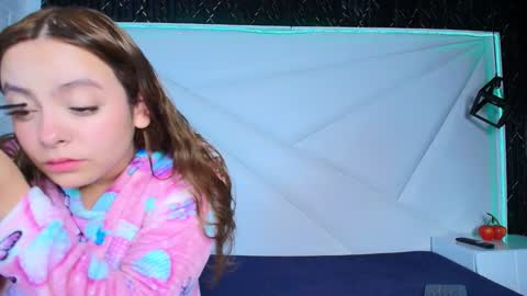 Snapshot of alaia_liam chatting on 12/24/24, 11:17 alaia_liam online show from 12/24/24, 11:17