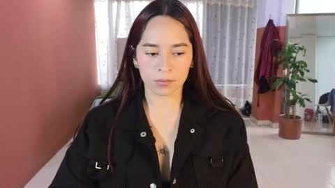 Snapshot of alaia_skater chatting on 09/15/25, 08:09 Alaia Skater online show from 09/15/25, 08:09