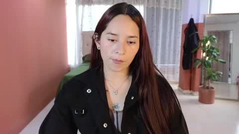 Snapshot of alaia_skater chatting on 09/28/25, 06:57 Alaia Skater online show from 09/28/25, 06:57