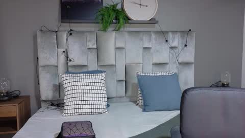  Alaia  online show from 10/28/25, 11:47