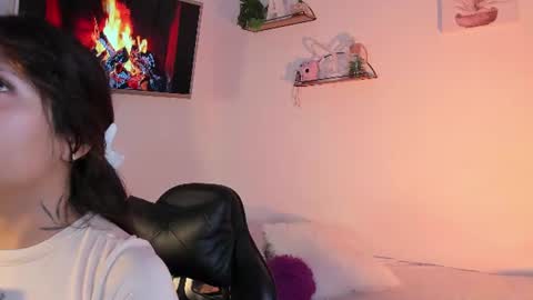 Snapshot of alaiarogerss chatting on 06/25/26, 10:42 online show from 06/25/26, 10:42