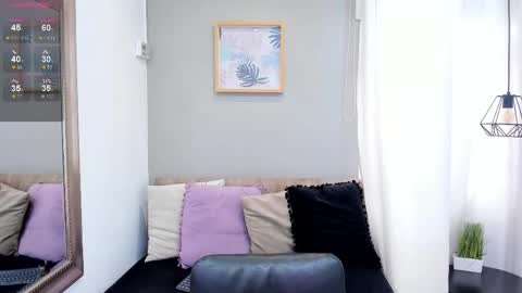 Snapshot of alaiasmile_ chatting on 05/12/26, 07:22 online show from 05/12/26, 07:22