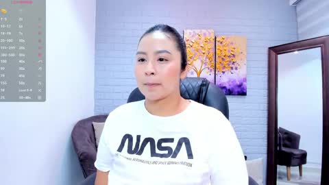 Snapshot of alaiasmile_ chatting on 05/19/26, 07:20 online show from 05/19/26, 07:20