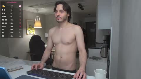 Maxi  online show from 02/17/25, 09:46