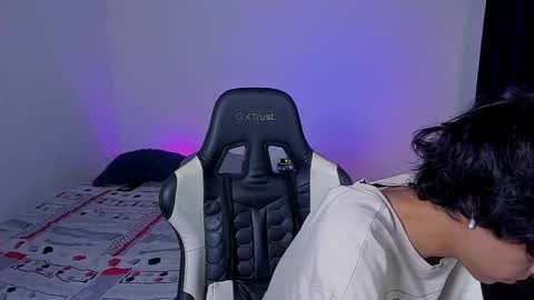 alan18n online show from 11/25/25, 04:45