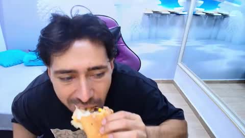 Snapshot of alan_allexander chatting on 03/09/26, 02:04 ALAN online show from 03/09/26, 02:04