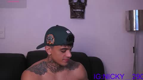 Snapshot of alan_morrys chatting on 11/12/25, 02:45 alan_morrys online show from 11/12/25, 02:45