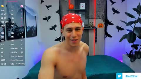 Alan  Kevin can we reach 100 thumbs up please guys  online show from 10/28/25, 07:16