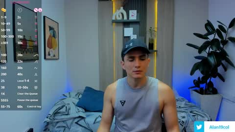 Alan  Kevin can we reach 100 thumbs up please guys  online show from 04/06/26, 07:04