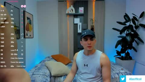 Alan  Kevin can we reach 100 thumbs up please guys  online show from 04/22/26, 07:04