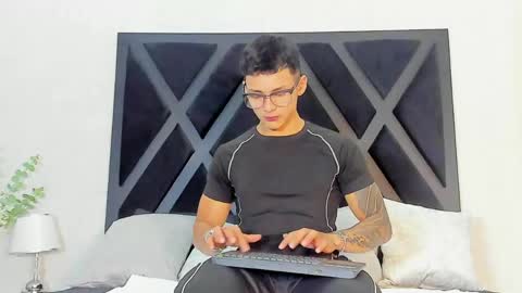 alan_salazar online show from 05/19/26, 05:41
