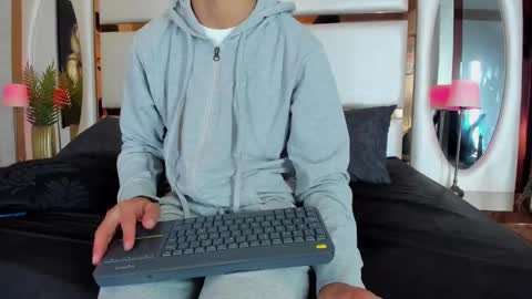 ---Alan--- online show from 03/05/25, 09:49