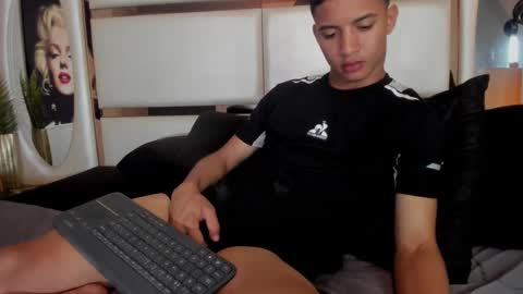 ---Alan--- online show from 09/18/25, 04:47