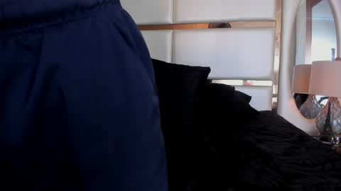 ---Alan--- online show from 04/22/26, 04:26