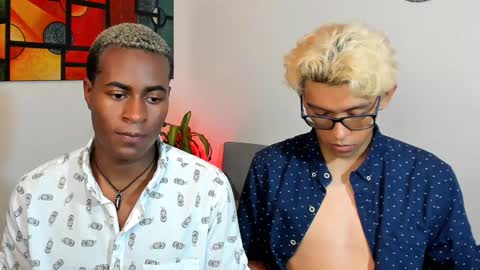 Alan and Criss - WE JUST FRIENDS WITH BENEFITS BOTH VERS online show from 12/22/24, 01:34