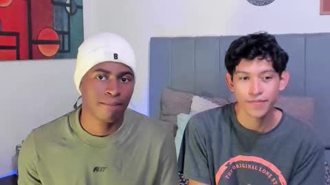 Alan and Criss - WE JUST FRIENDS WITH BENEFITS BOTH VERS online show from 10/14/25, 01:17