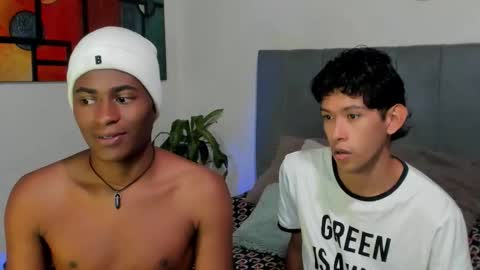 Alan and Criss - WE JUST FRIENDS WITH BENEFITS BOTH VERS online show from 10/22/25, 01:39