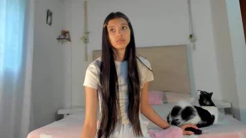 Snapshot of alana__get chatting on 06/17/26, 05:14 online show from 06/17/26, 05:14