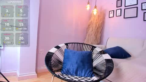 Alana online show from 10/21/25, 06:19